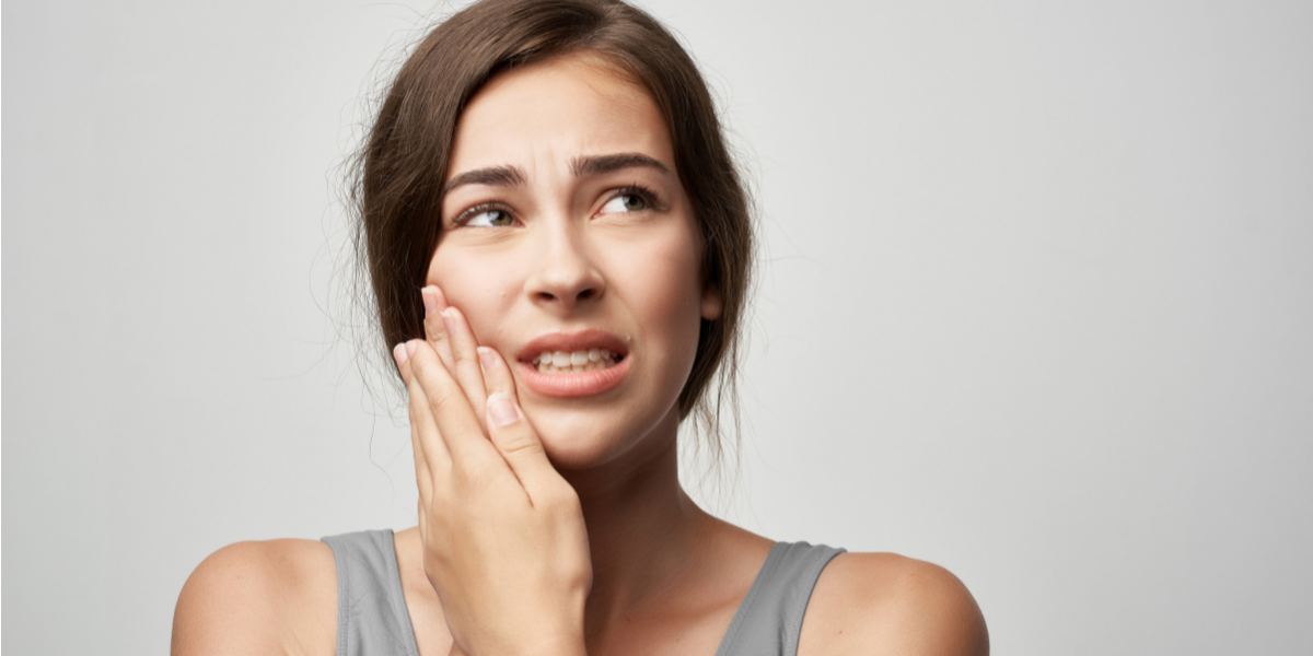 Emergency dentist first aid kit supplies recommended by Grimsby Smiles Dentistry for dental emergencies